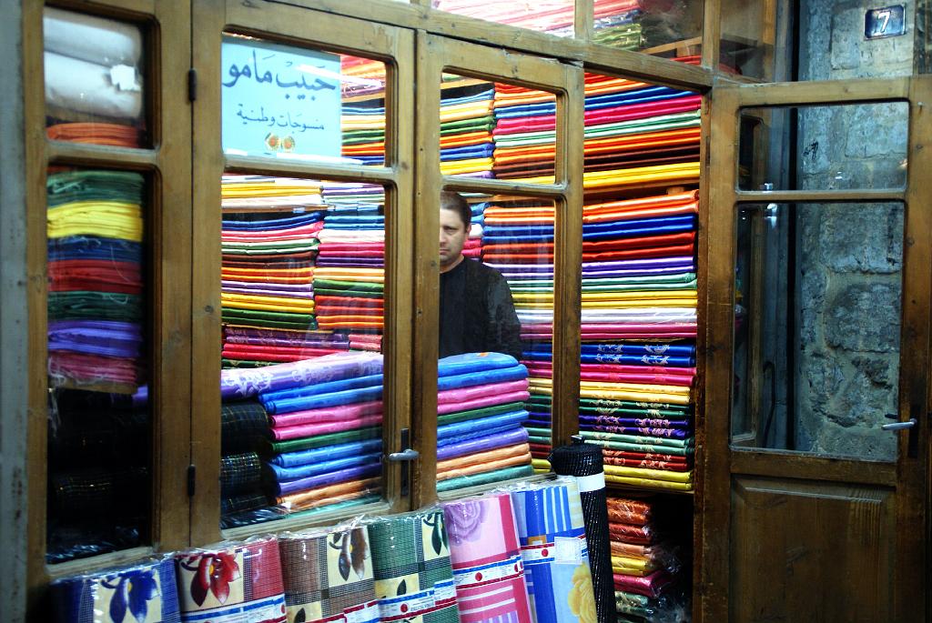 06 Il suk di Aleppo.JPG